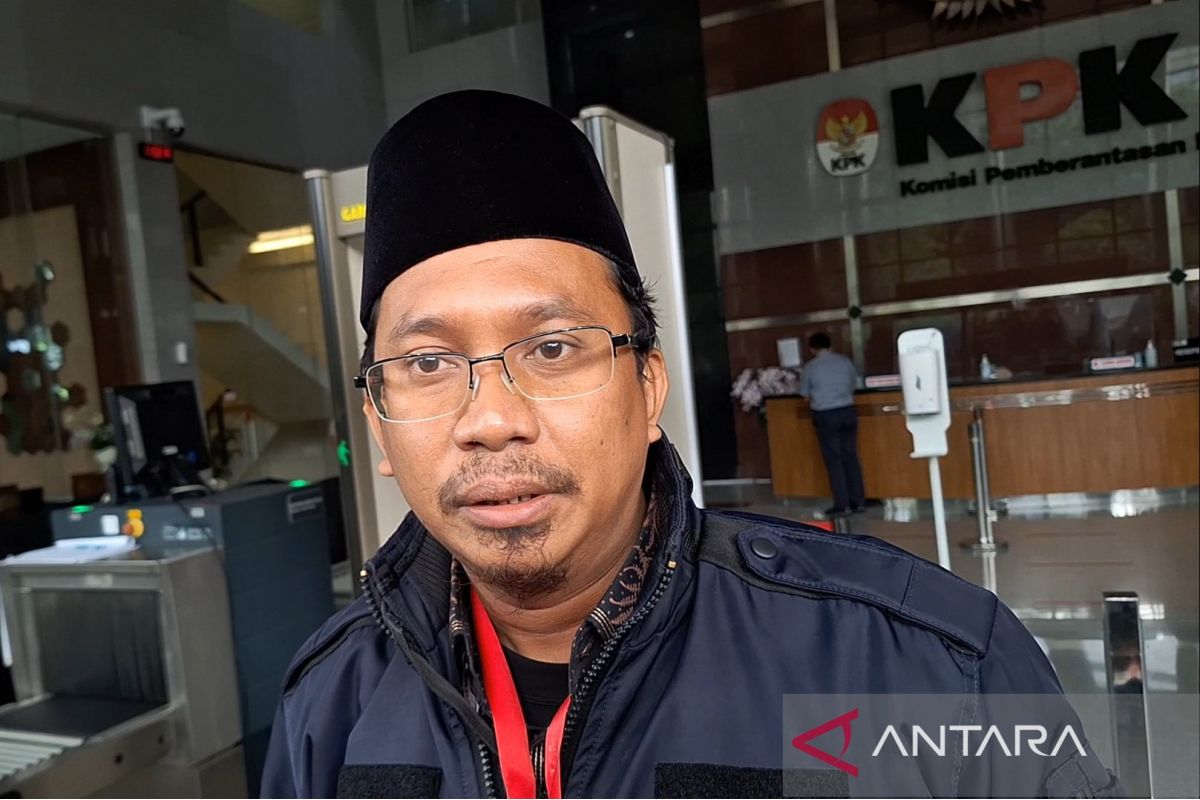 KPK tetapkan Bupati Sidoarjo AM  tersangka korupsi