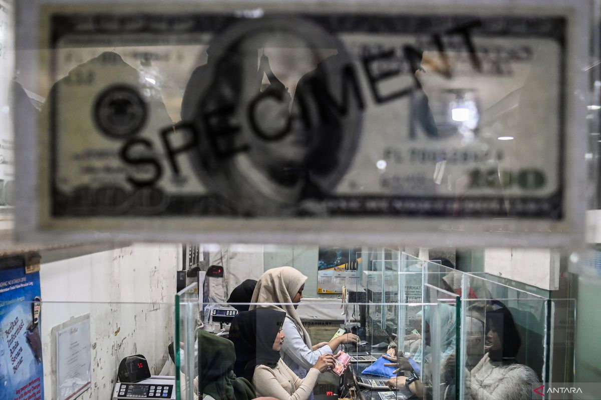 Rupiah berpeluang melemah, pengaruh konflik di Timur Tengah