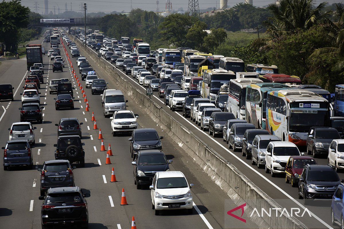 406 ribu mobil masih keluar masuk Jabotabek