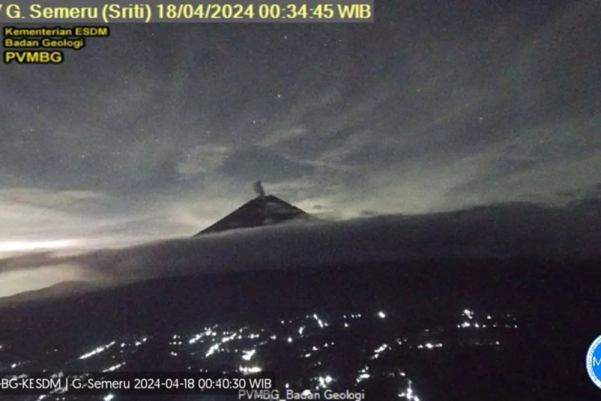 mount-semerus-cold-lava-flood-tremors-last-nearly-5-hours-2