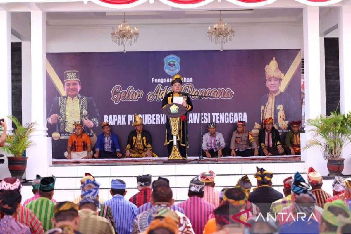 Lembaga Adat Buton Tengah anugrahi Pj.Gubernur Sultra sebagai 'Kolakino Liwu Pancana'