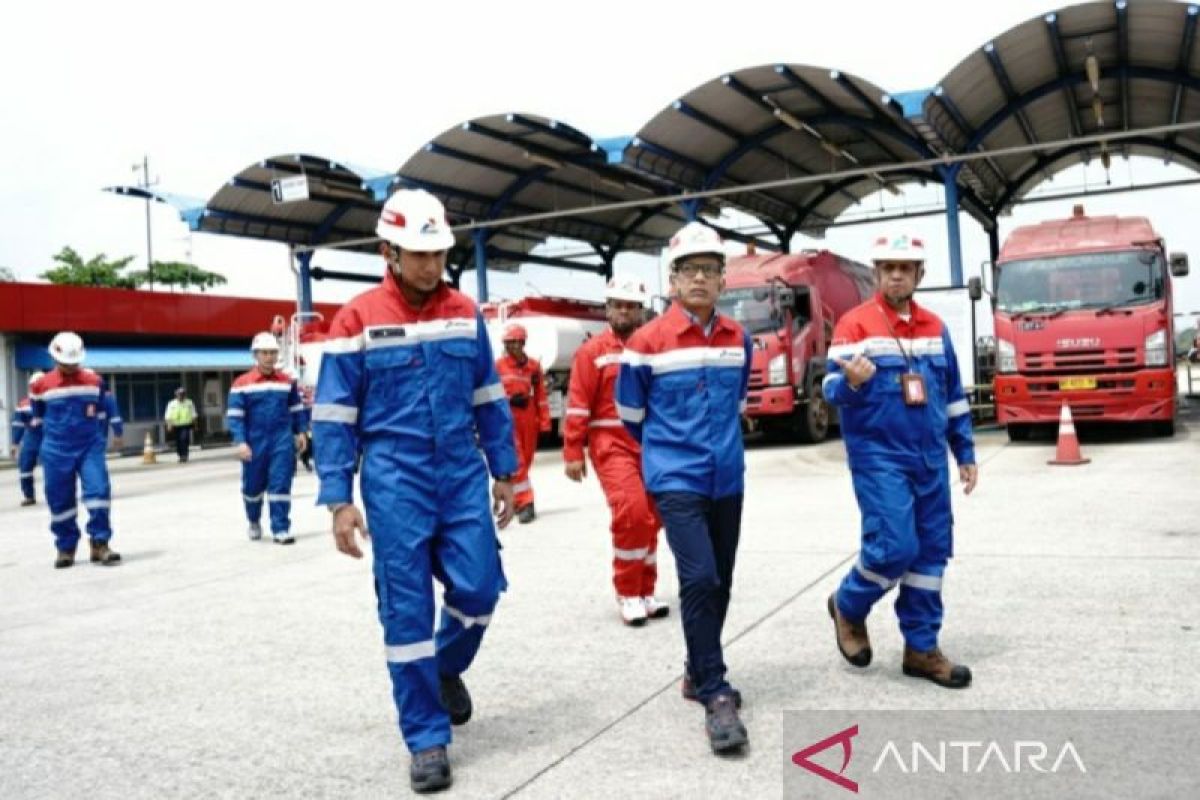 BPH Migas - Pertamina Sumbagsel cek layanan depot pengisian bahan bakar  di Bandara SMB II