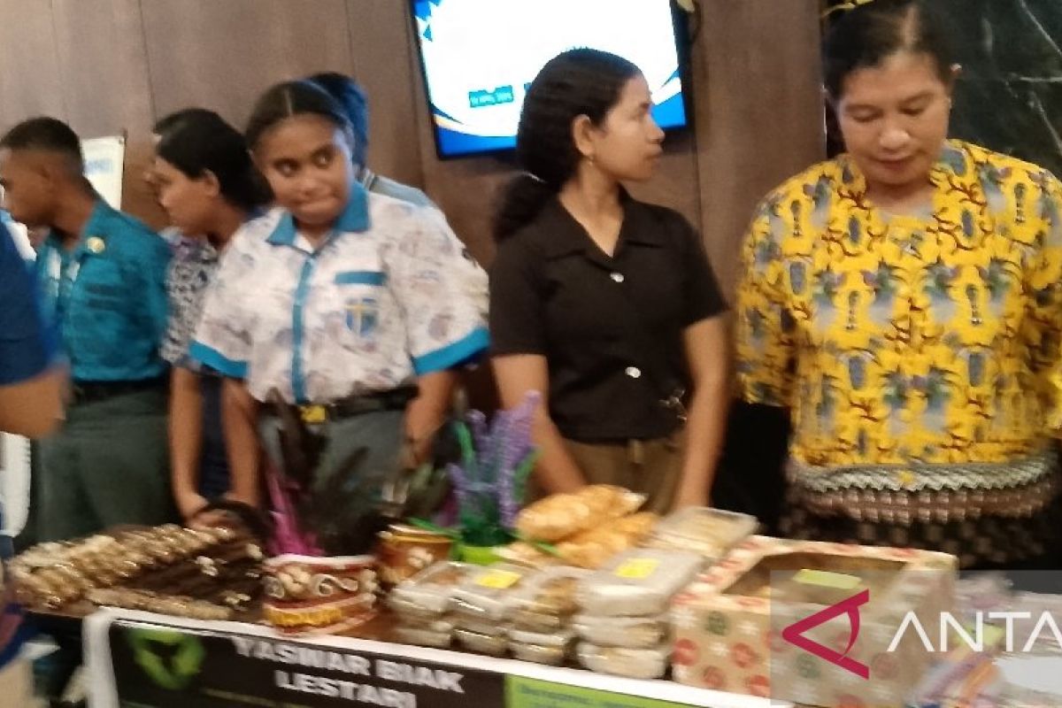 Pemkab Biak Numfor beri pendampingan buat kemasan produk UMKM OAP