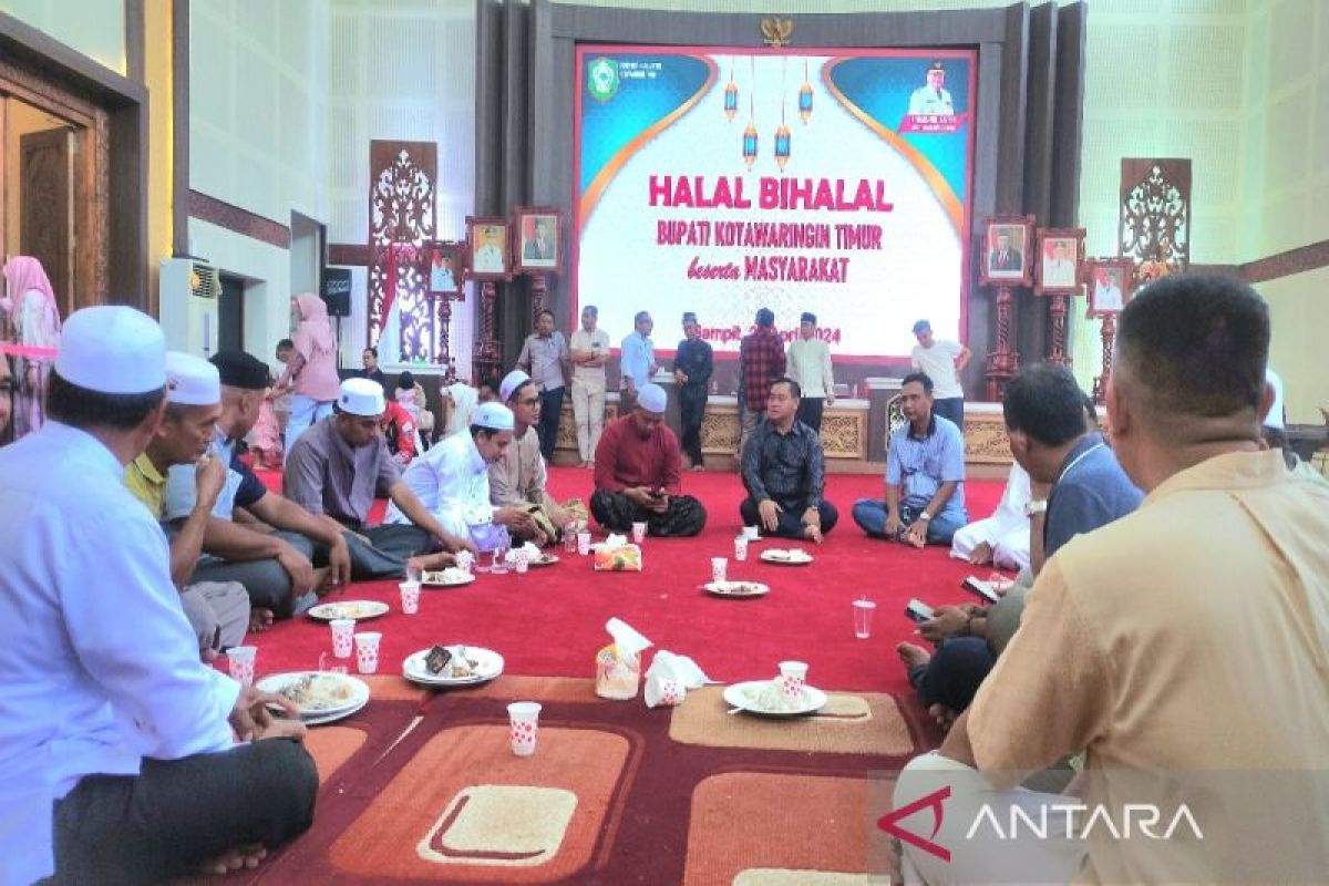 Bupati Kotim jadikan halalbihalal sarana mempererat kebersamaan dengan masyarakat