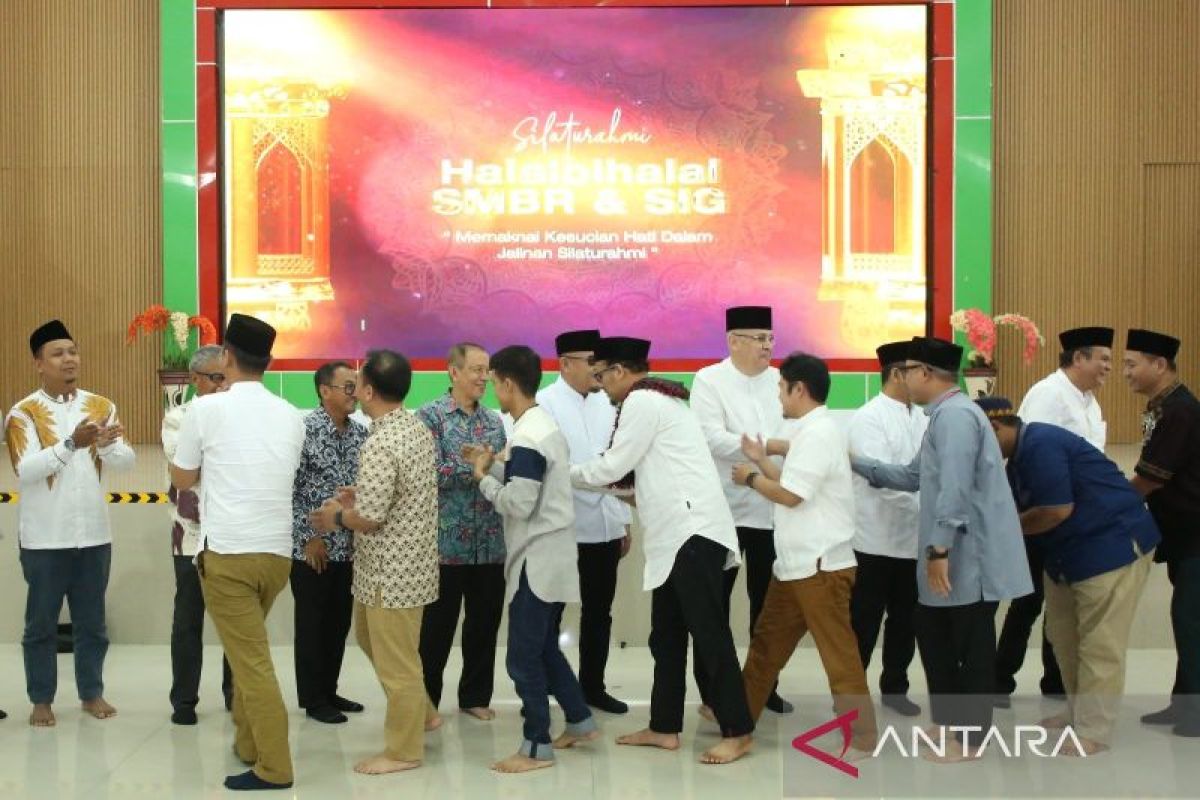 Semen Baturaja mempererat silaturahim antar karyawan