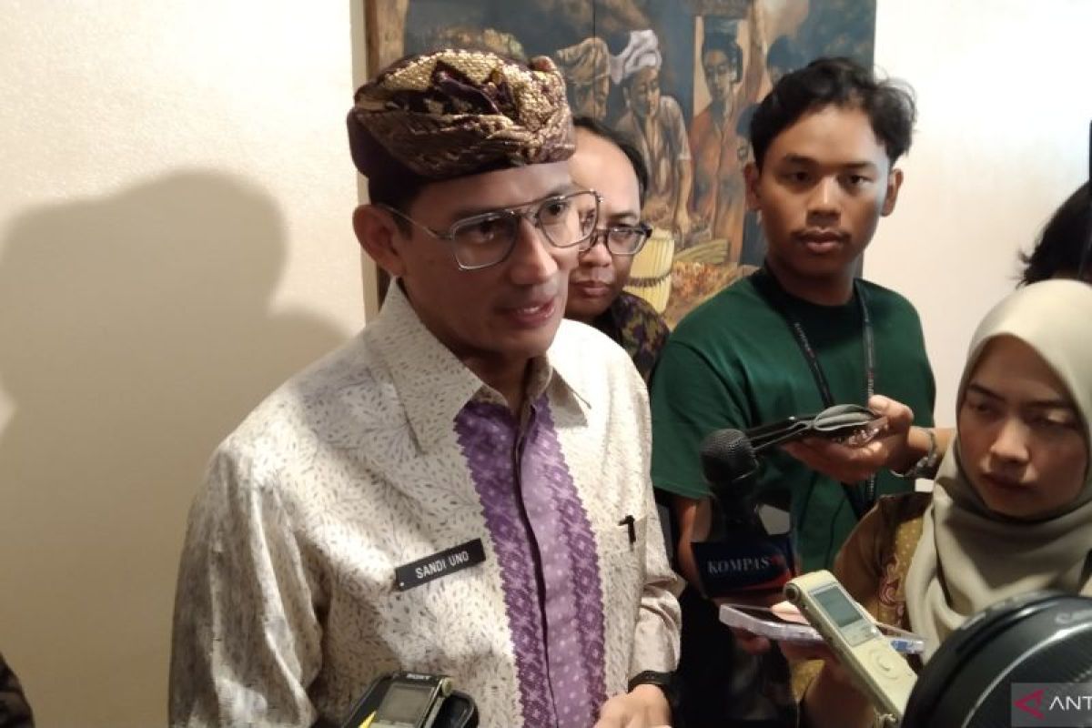 Sandiaga menawarkan "melukat" untuk 35 ribu peserta WWF-10 di Bali