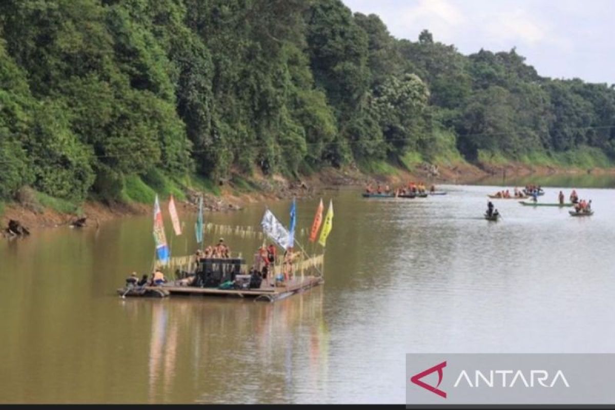 Pesta adat Lom Plai promosikan budaya tarik wisman