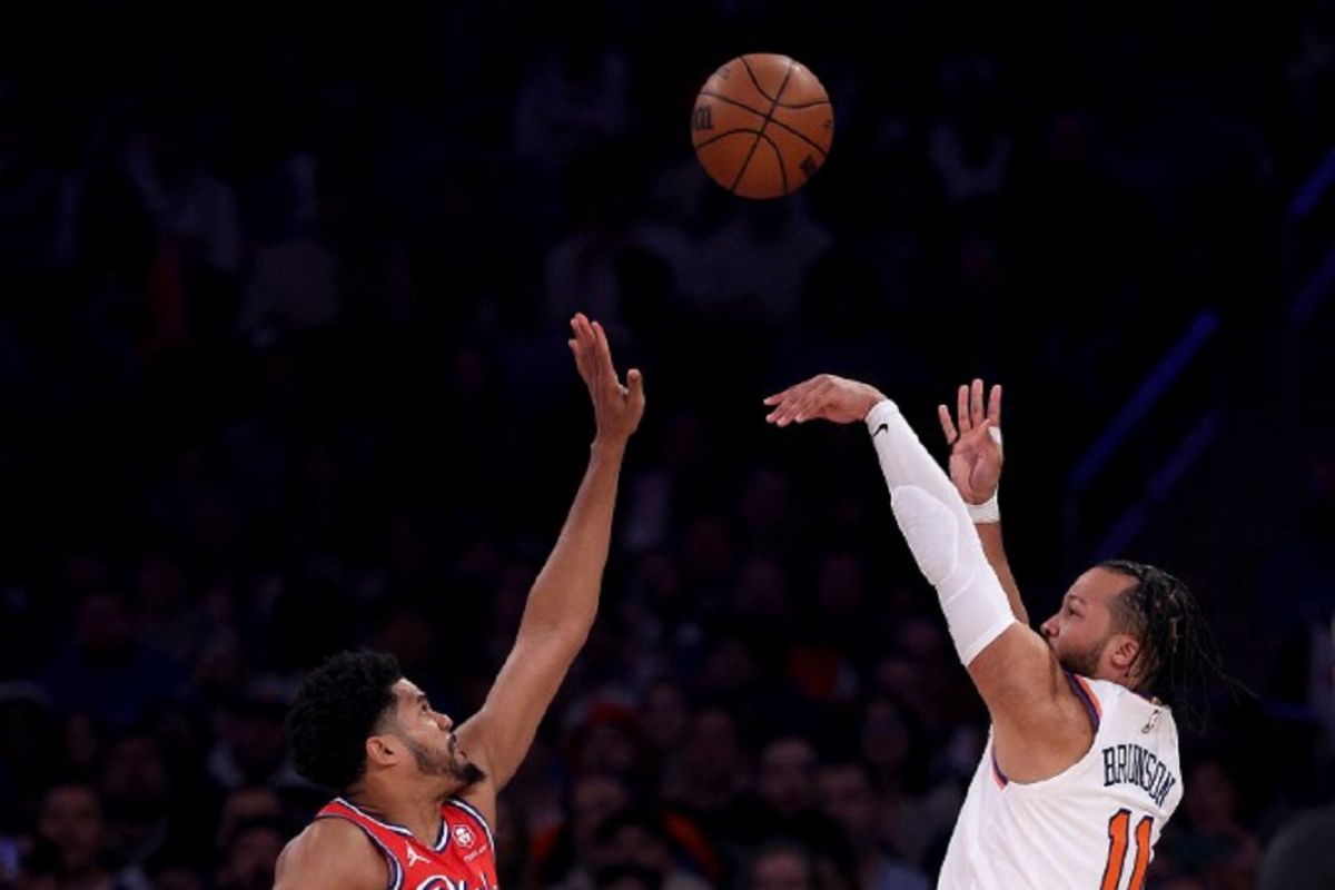 New York Knicks menolak kalah dari 76ers, kini unggul 2-0