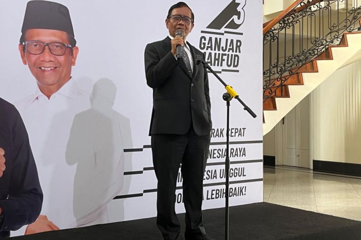 Ganjar-Mahfud MD ucapkan selamat kepada Prabowo-Gibran