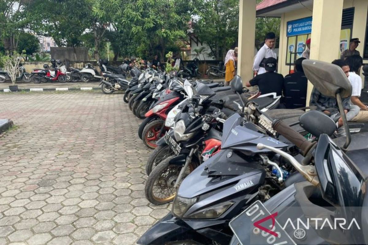 Polisi sita 18  motor curian di Kendari