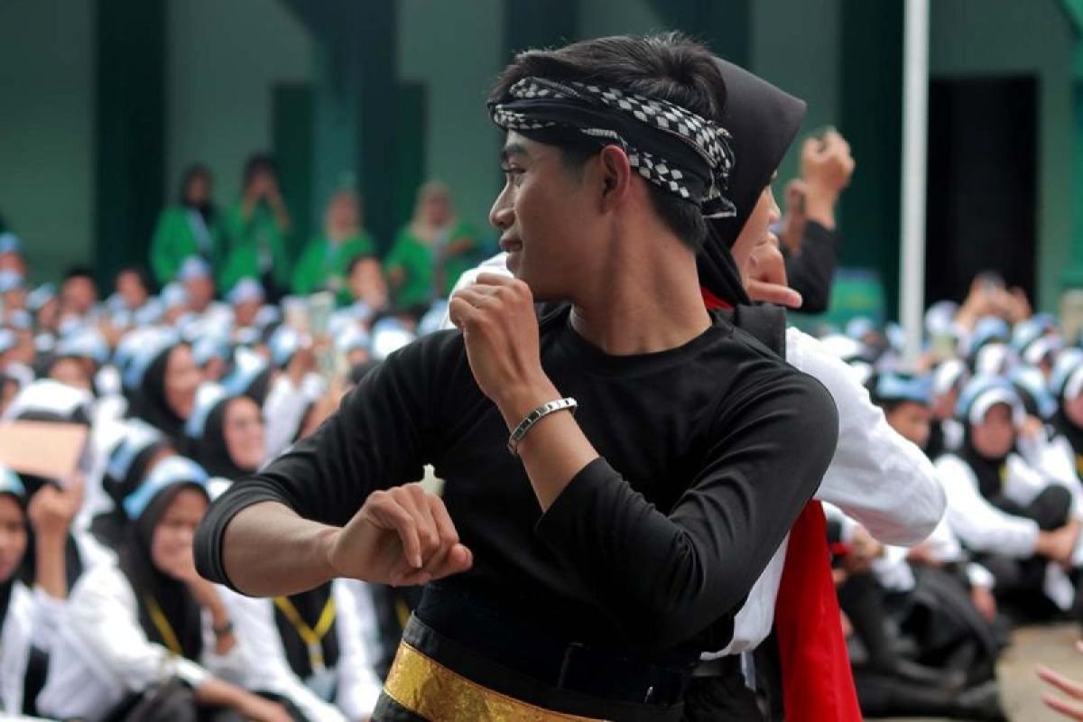 Mahasiswa PGMI UIN Saizu Purwokerto siang ini tampil di Borobudur