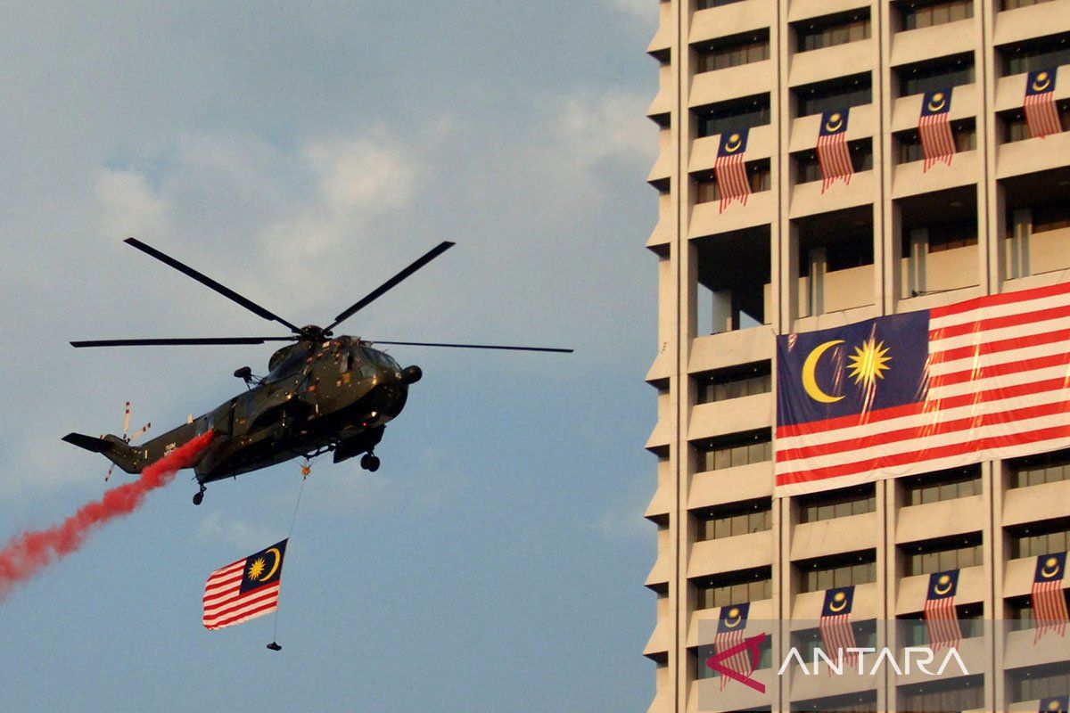 Helikopter terbakar di Bentong, Malaysia, 1 petugas lapangan meninggal