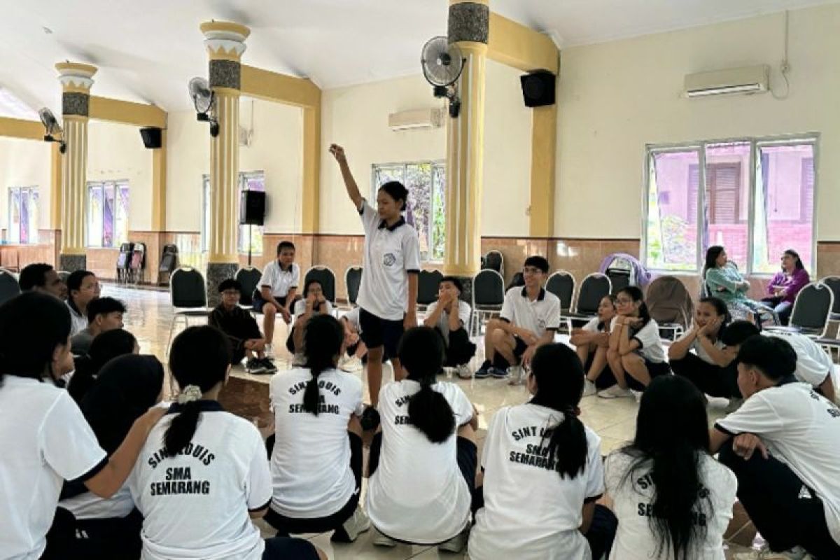 Narasumber USM jadi pemateri LDK SMA Sint Louis