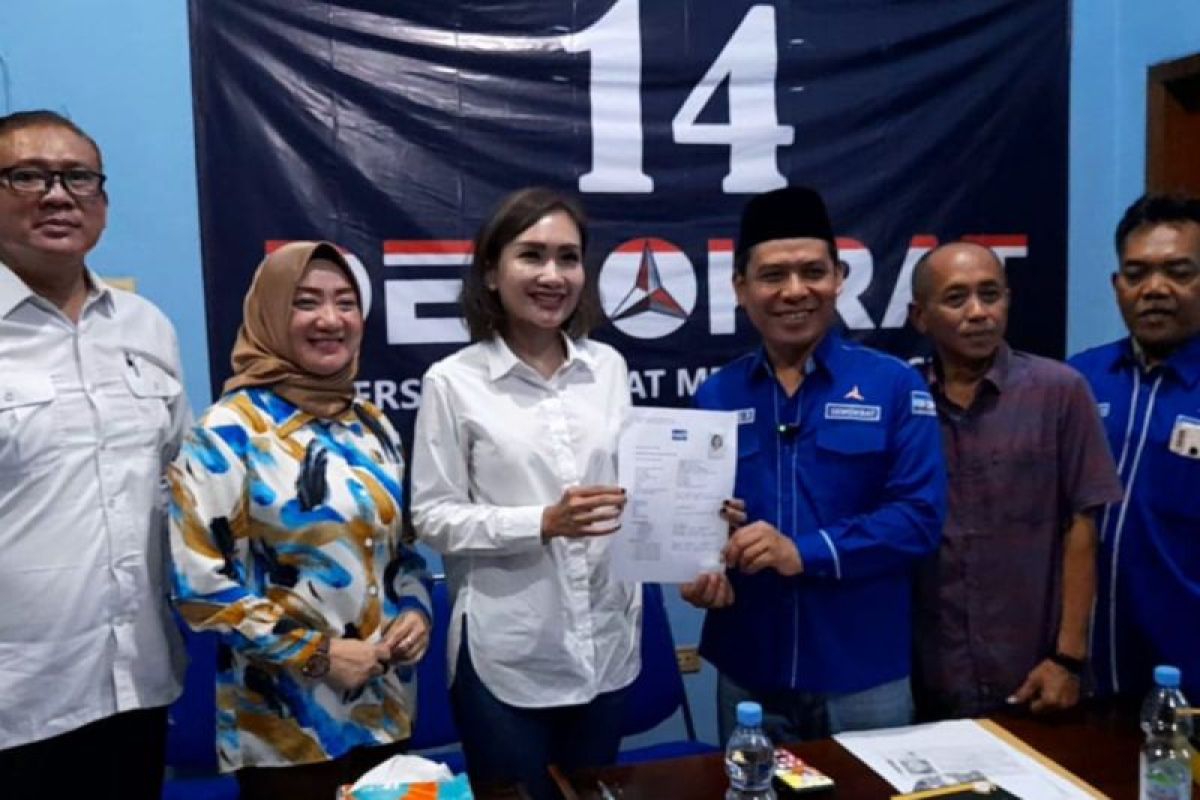 Putri mantan bupati ramaikan Pilkada Sragen 2024