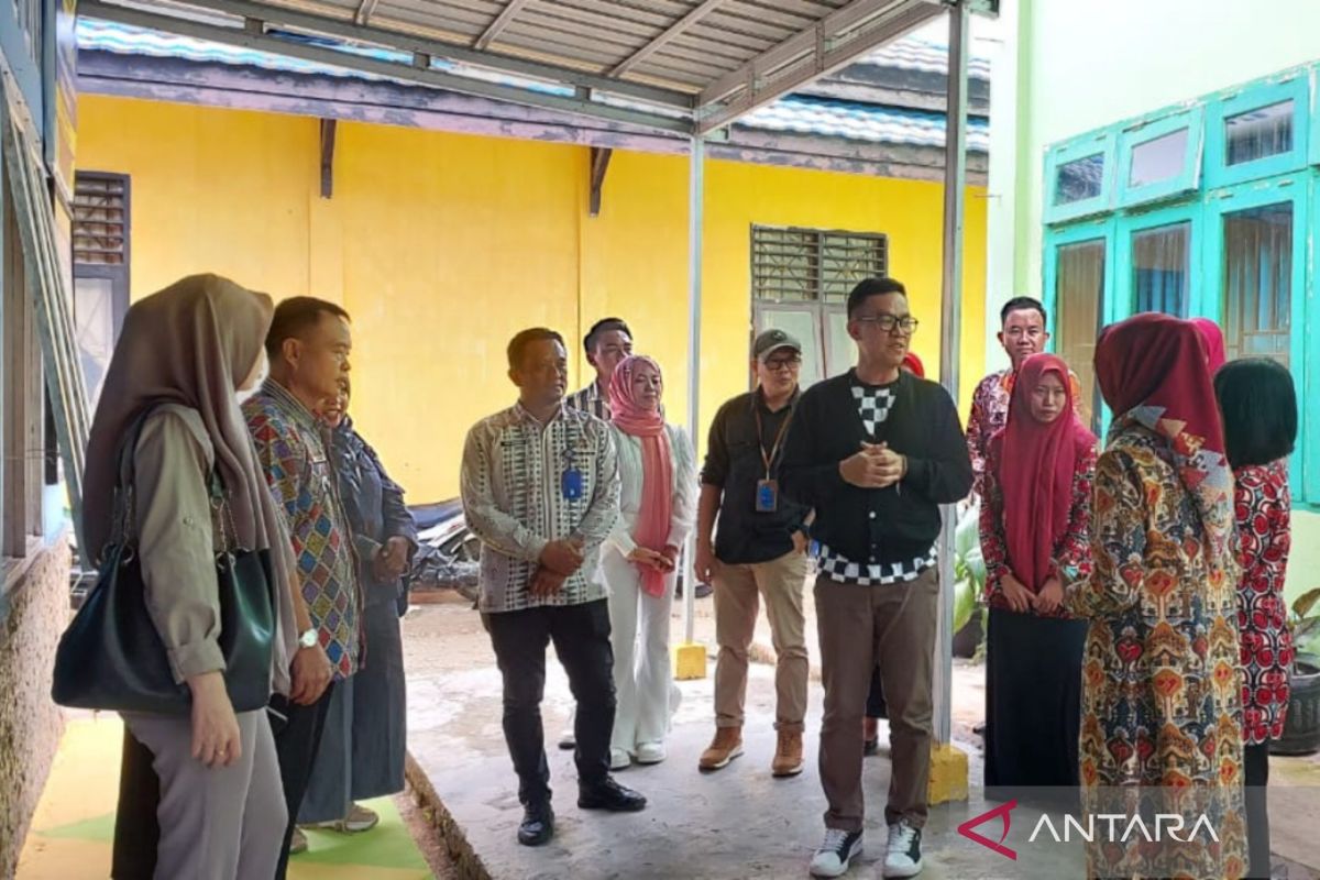 BKKBN Pusat kunjungi Balai Penyuluh KB kecamatan Ranomeeto, Konsel