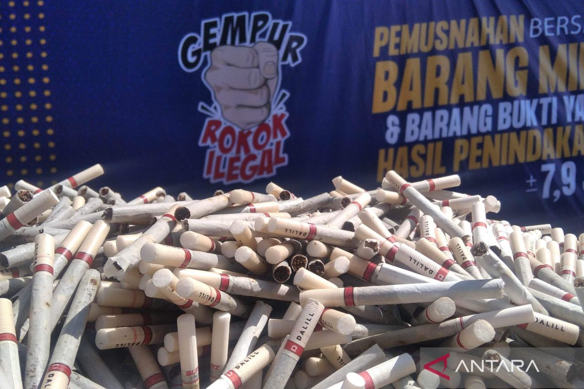 KPPBC Kudus gerebek dua tempat produksi rokok ilegal  di Jepara