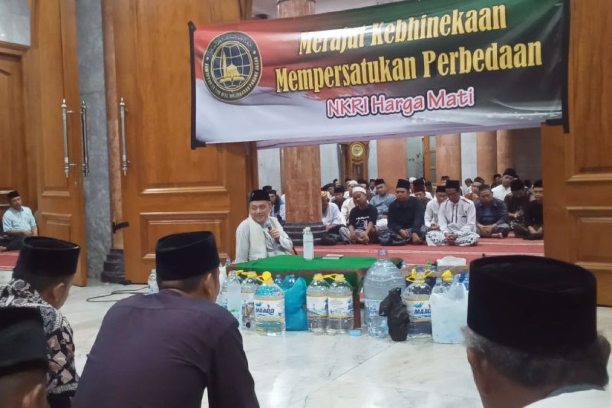 Pengasuh Ponpes Krapyak Bantul menyerukan jaga persatuan usai Pemilu 2024