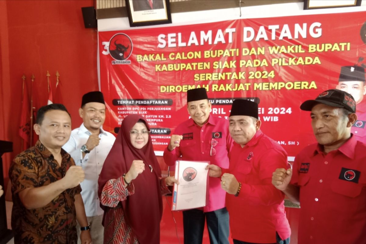 Serius maju Pilkada Siak, Afni Zulkifli daftar ke PDIP