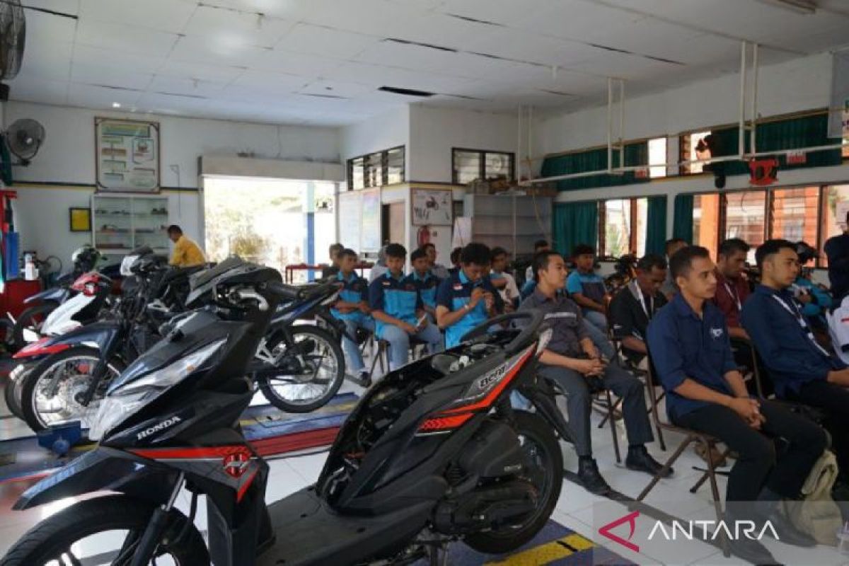 Bengkel konversi SMKN 3 Mataram dapat sertifikasi dari Kemenhub