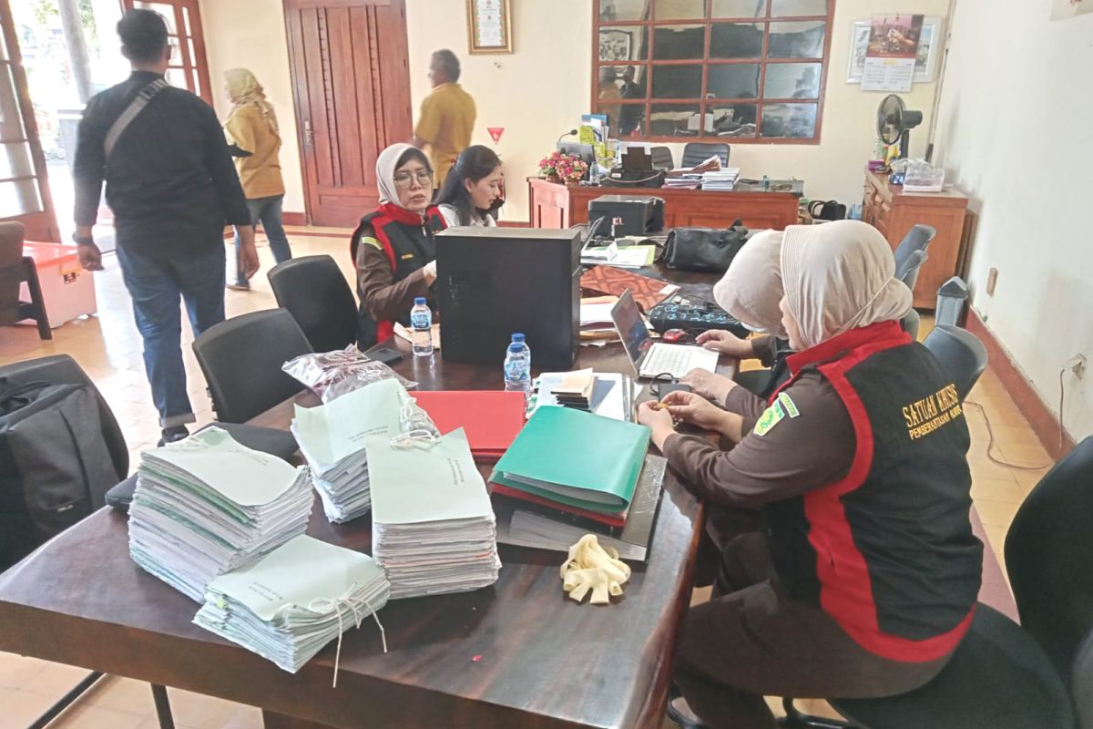 Penyidik Kejati DIY geledah Kantor PT Taru Martani terkait dugaan korupsi