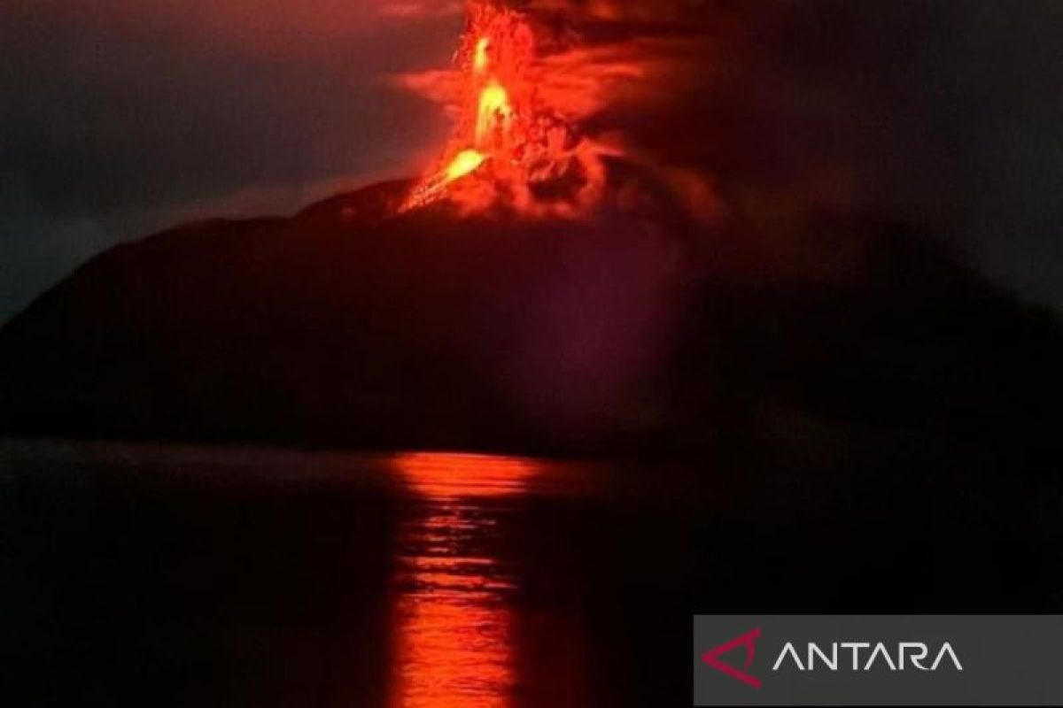 Tujuh bandara ditutup akibat erupsi Gunung Ruang