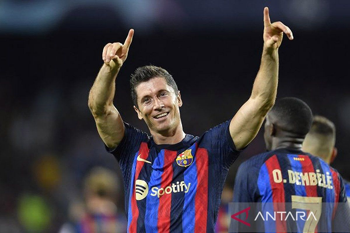 Lewandowski bawa Barcelona menang 2-1 atas Valencia