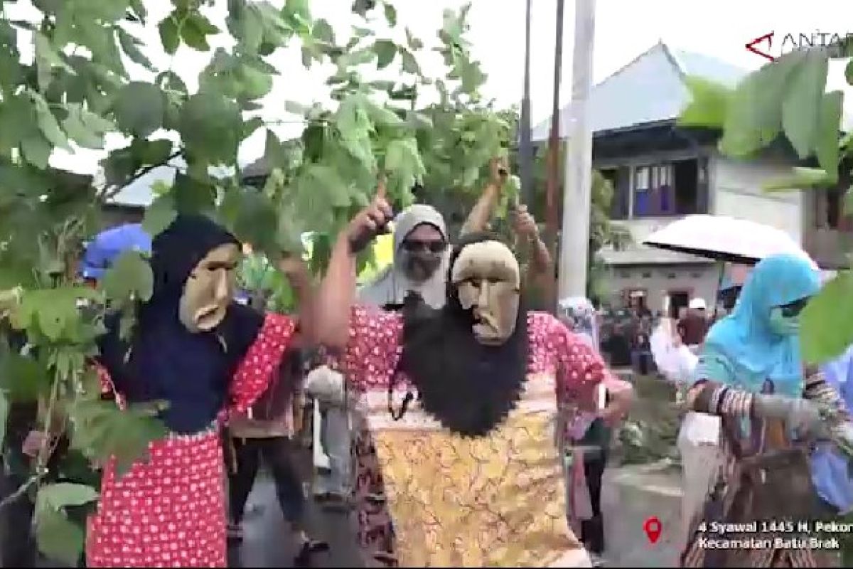 Budaya Sekura Cakak Buah Lampung Barat