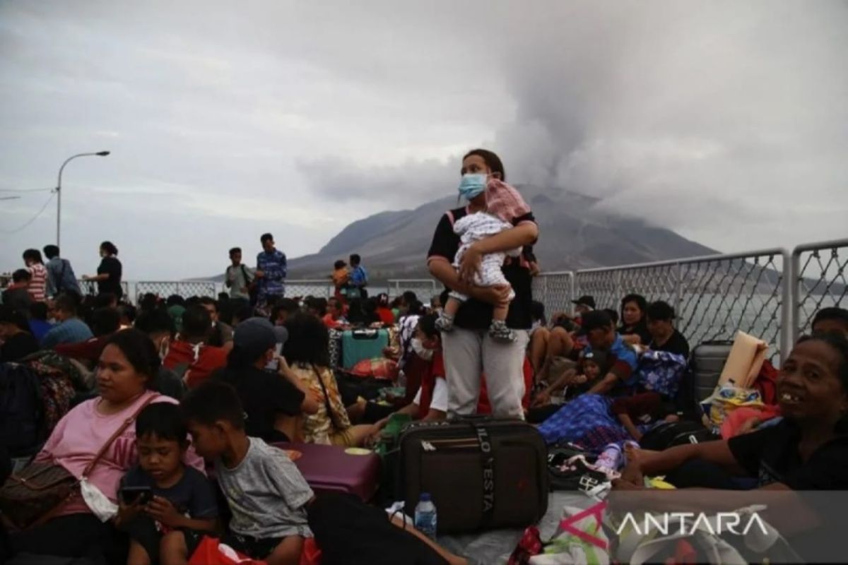 Korban erupsi Gunung Ruang BAB berdarah akibat menu makan