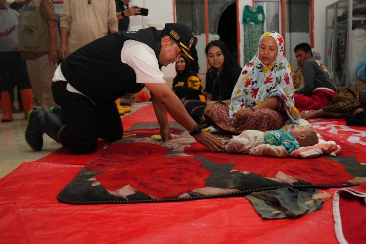 Pj Gubernur Sulsel kunjungi titik banjir dan longsor terparah di Luwu