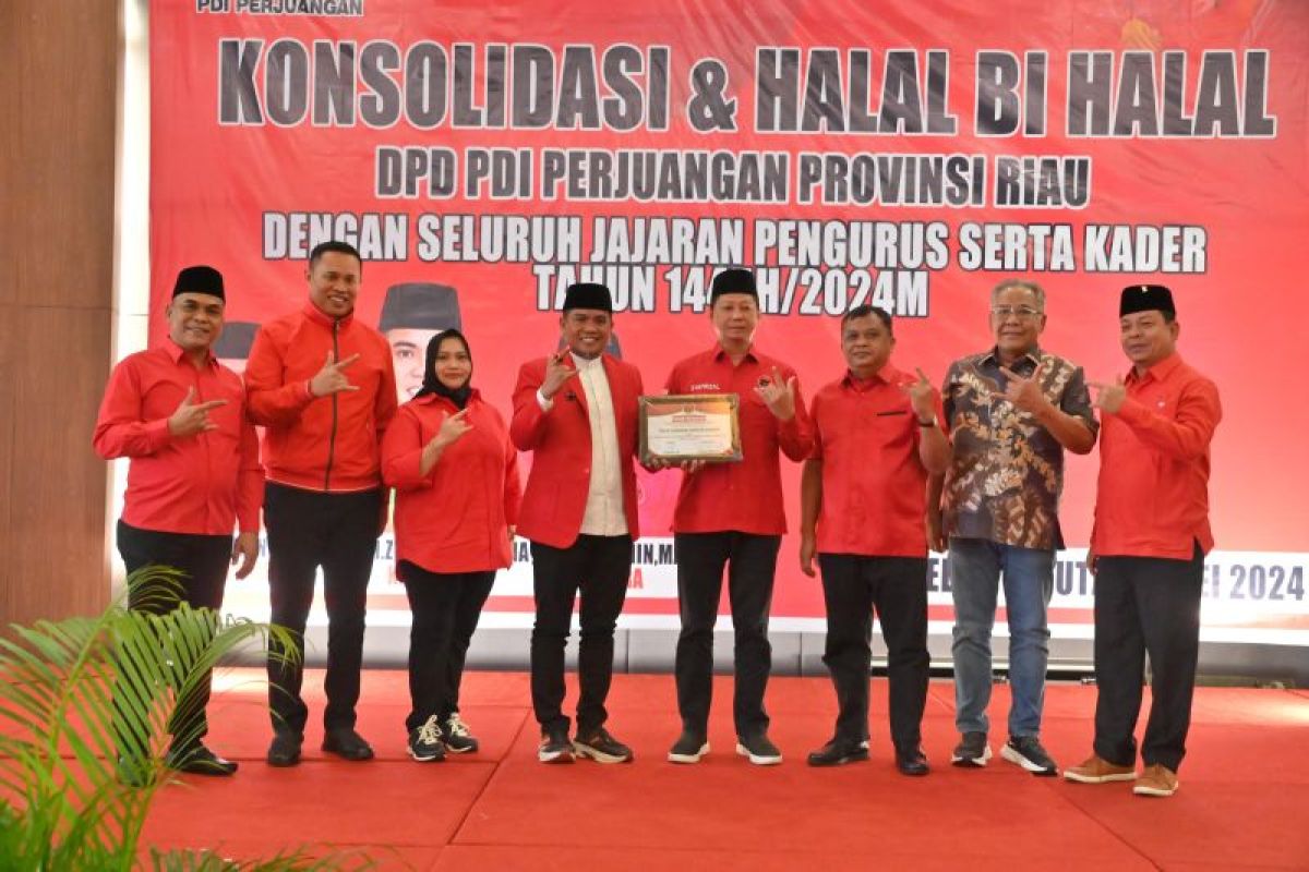 Raih suara terbanyak, dua kader PDIP raih penghargaan dari partai