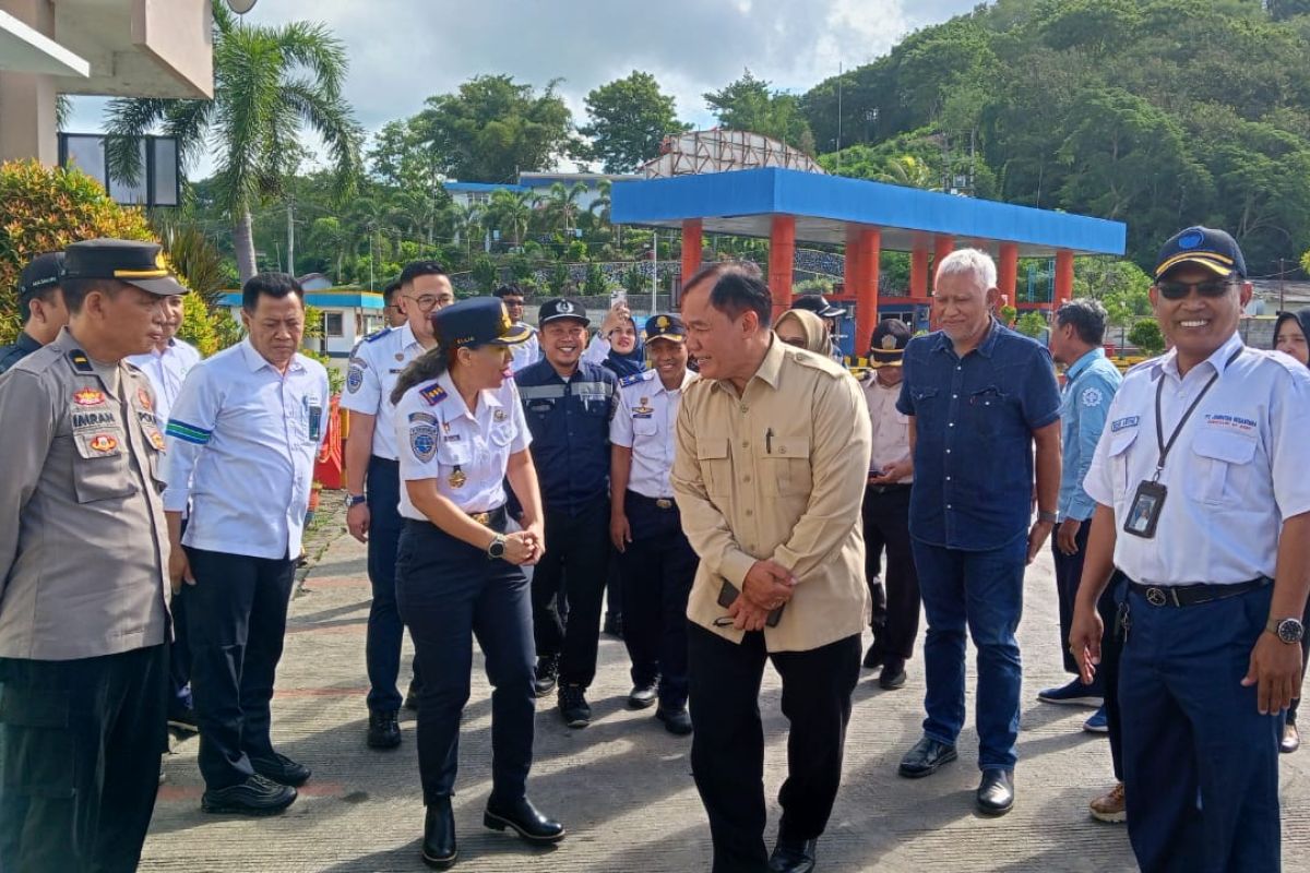 Bambang Haryo gali masukan terkait permasalahan di Pelabuhan Lembar Lombok