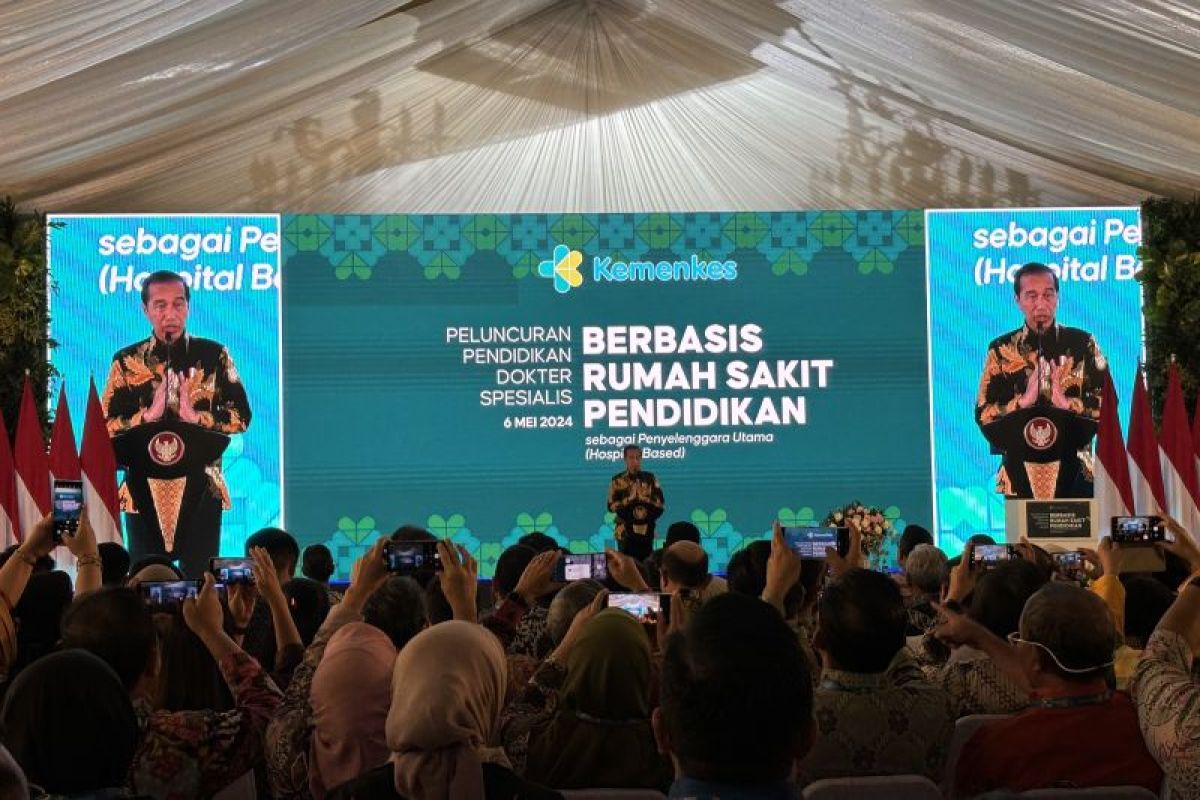 Jokowi sebut Pemenuhan dokter spesialis dukung bonus demografi Indonesia