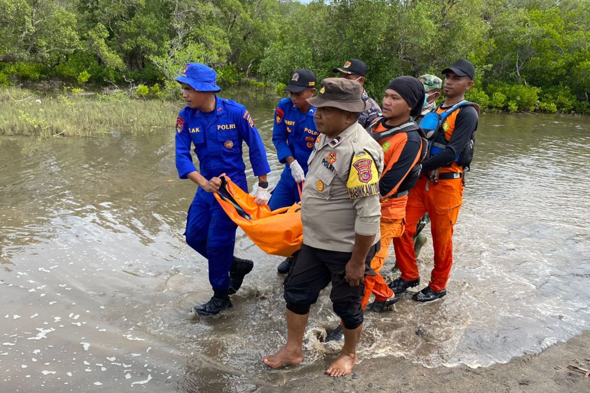 Tim SAR temukan korban hilang diterkam buaya di Ende meninggal