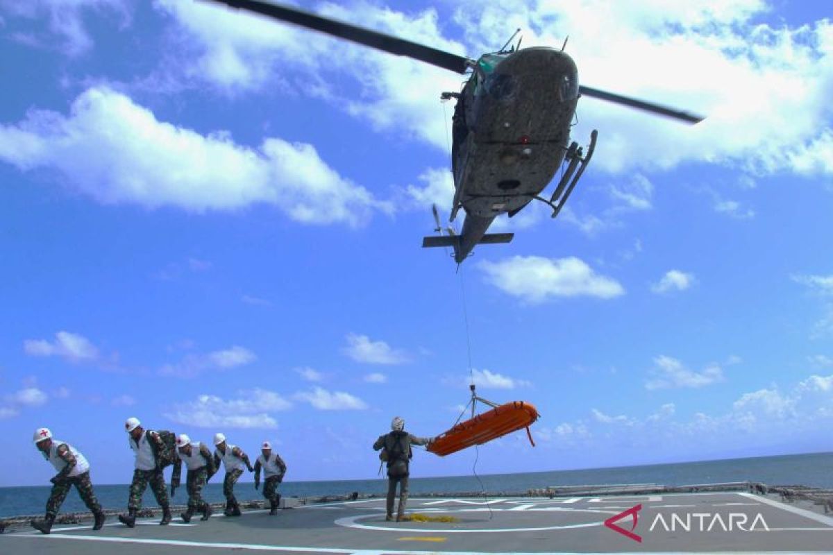 TNI AL dan tentara Lebanon latihan evakuasi