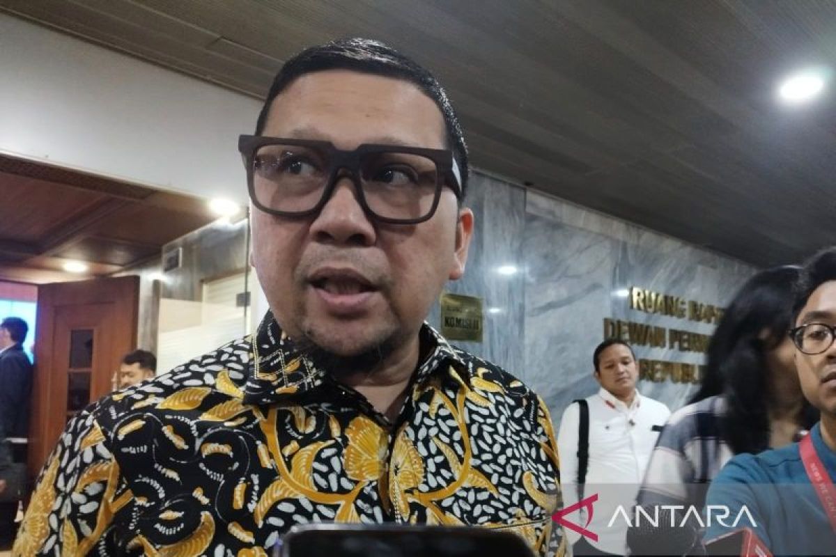 Berbagai peristiwa, Revisi UU Kementerian hingga pansel KPK