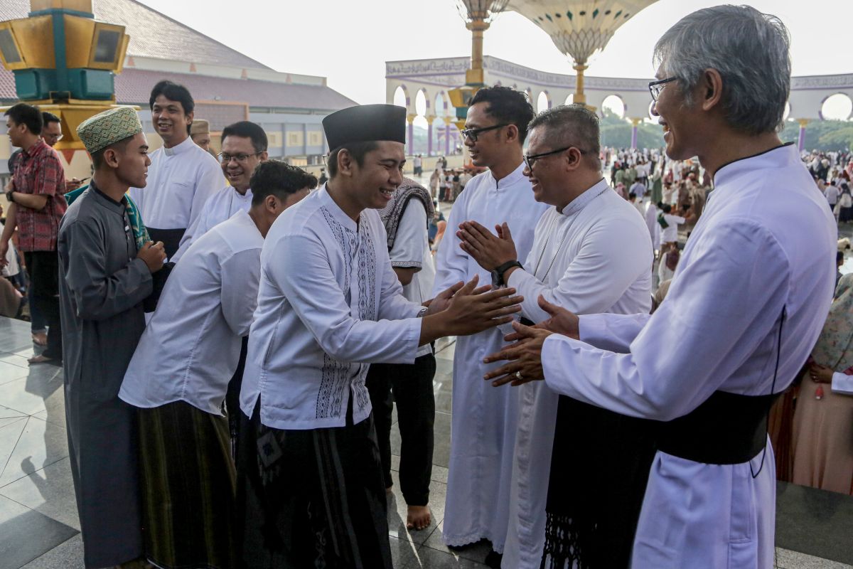 Beragama dengan penuh lapang dada