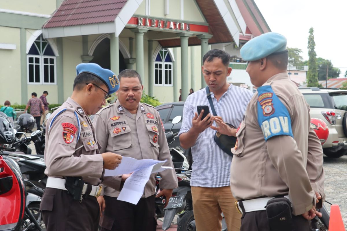 Puluhan polisi di Palangka Raya amankan ibadah Kenaikan Yesus Kristus