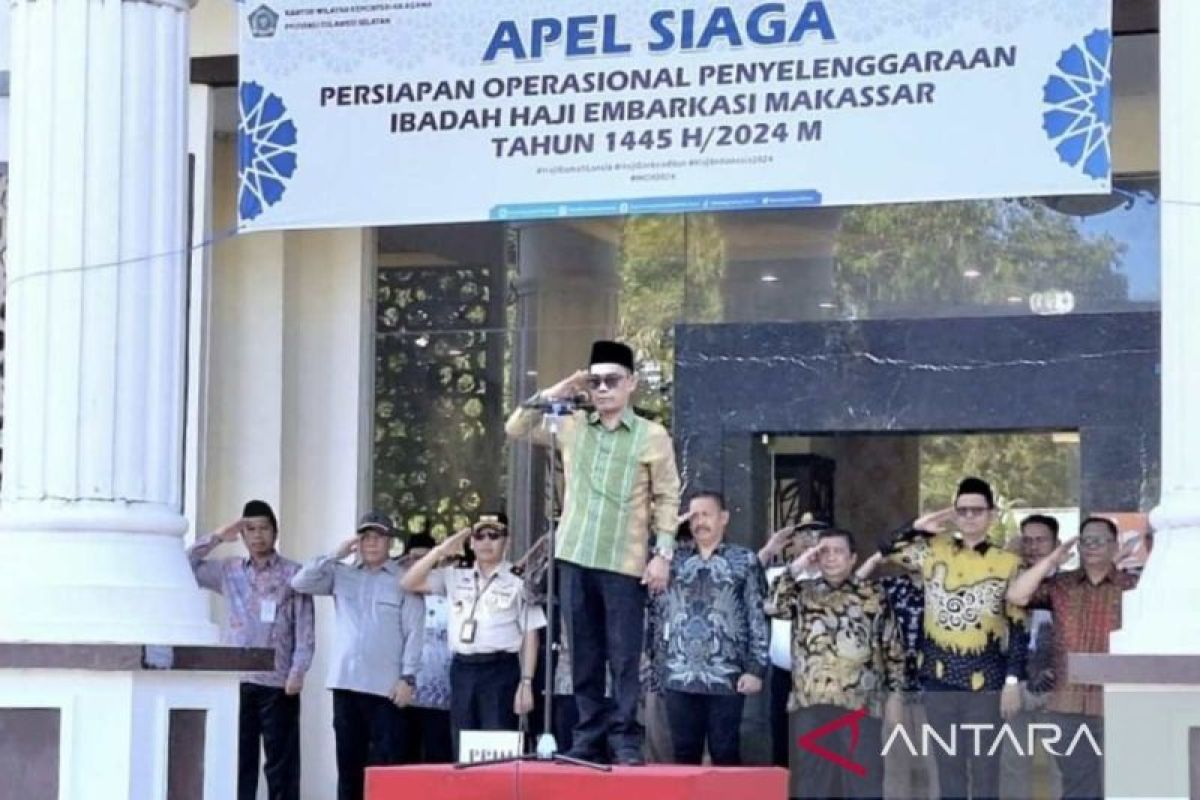 Kemenag Sulsel menggelar apel siaga jelang pemberangkatan haji