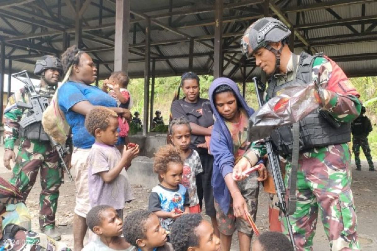 Pangkogabwilhan III: TNI-Polri berikan rasa aman warga Pogapa dari OPM
