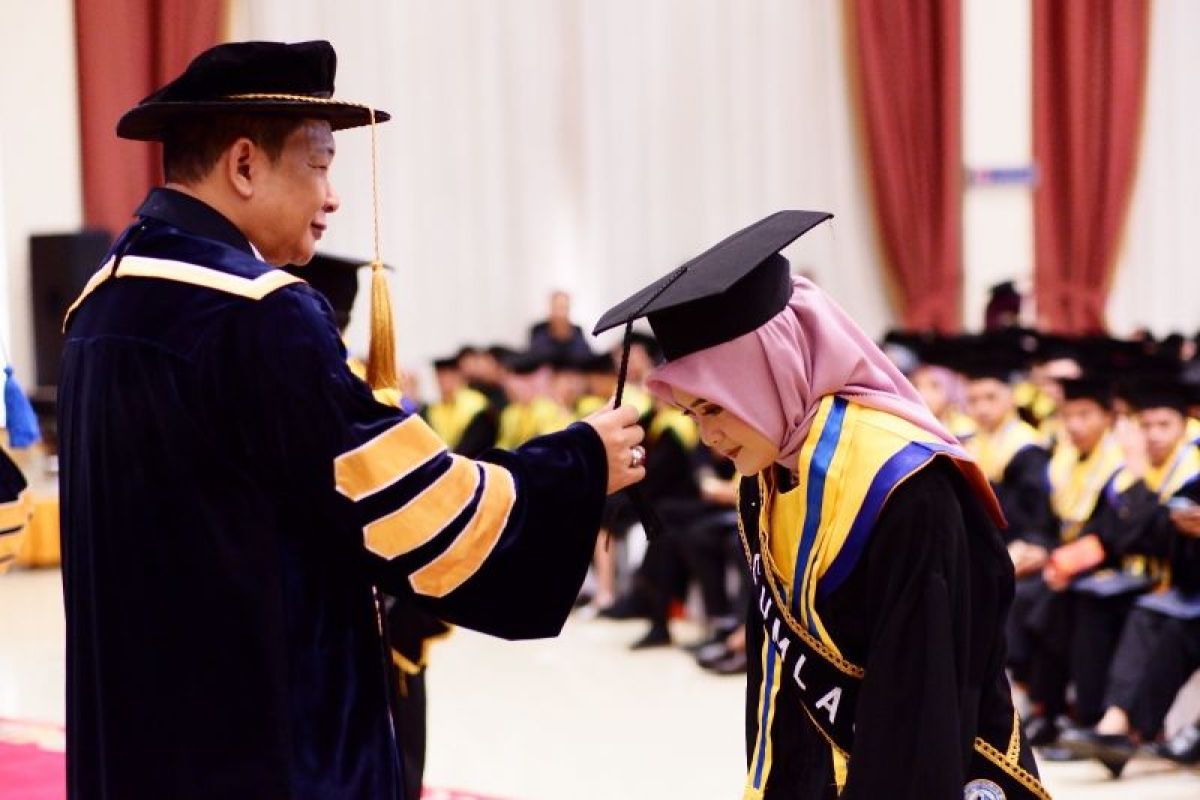 Mewisuda 478 mahasiswa Darmajaya, ini pesan Rektor kepada lulusan