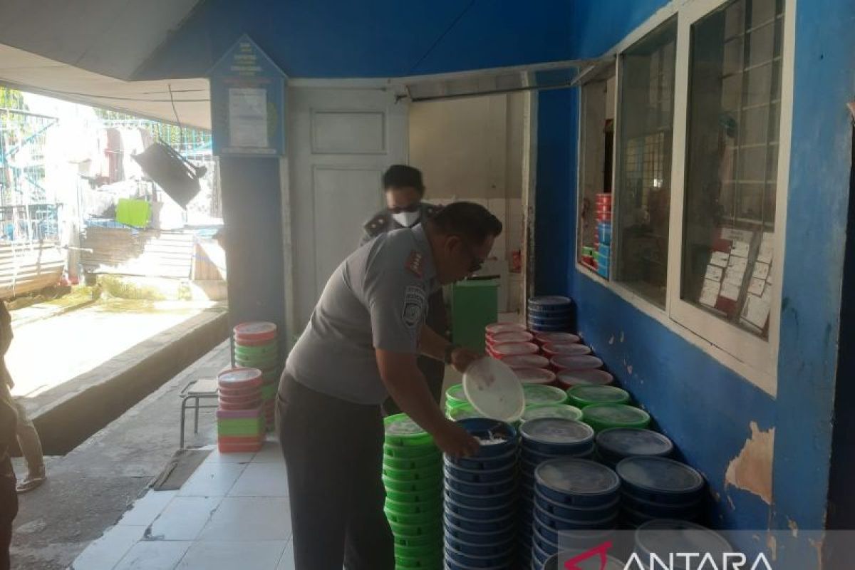 Jaga kualitas makanan, Kalapas Palu tinjau dapur Lapas