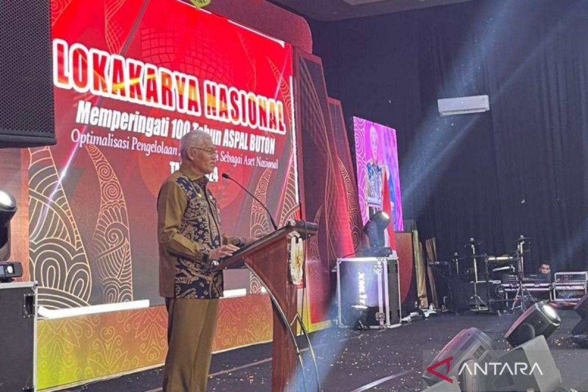 Sekda Sultra buka Lokakarya Nasional  100 tahun Aspal Buton