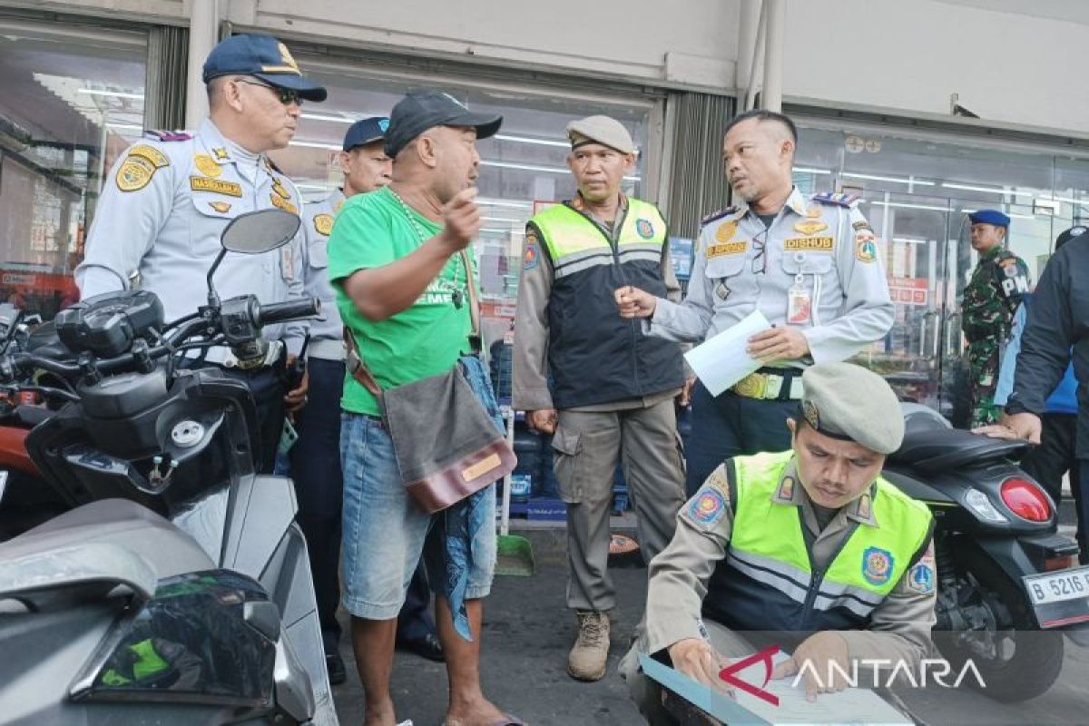 Jukir di Jaksel bingung mau cari kerja apa setelah penertiban