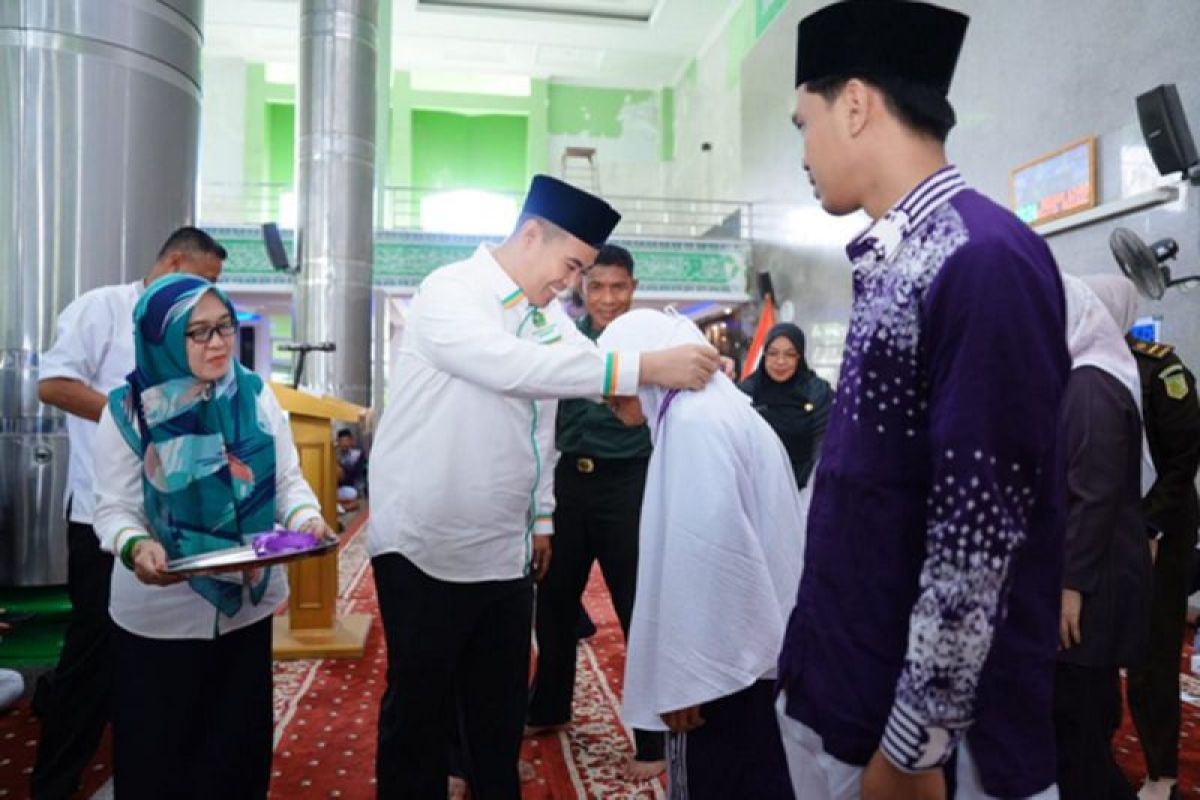 Info Haji 2024 - Bupati MYL lepas keberangkatan 329 JCH Pangkep