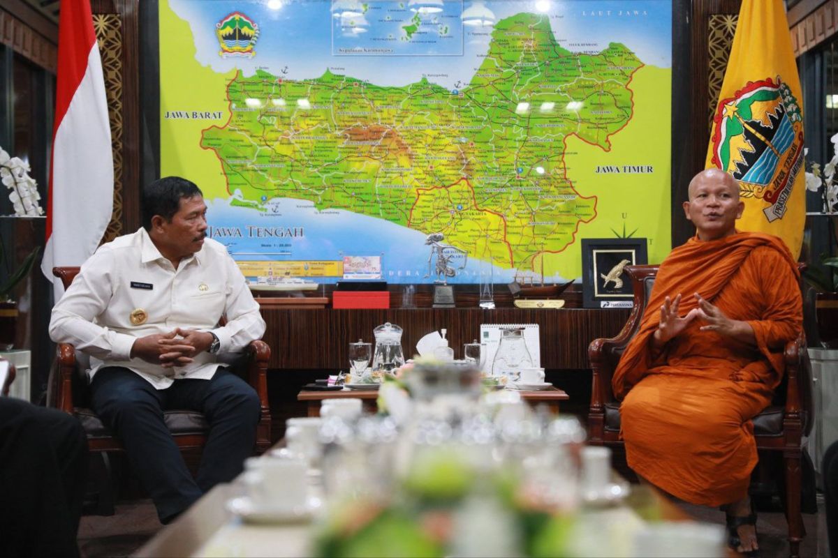 Pemprov Jateng  siap kawal ritual biksu Thudong hingga Borobudur