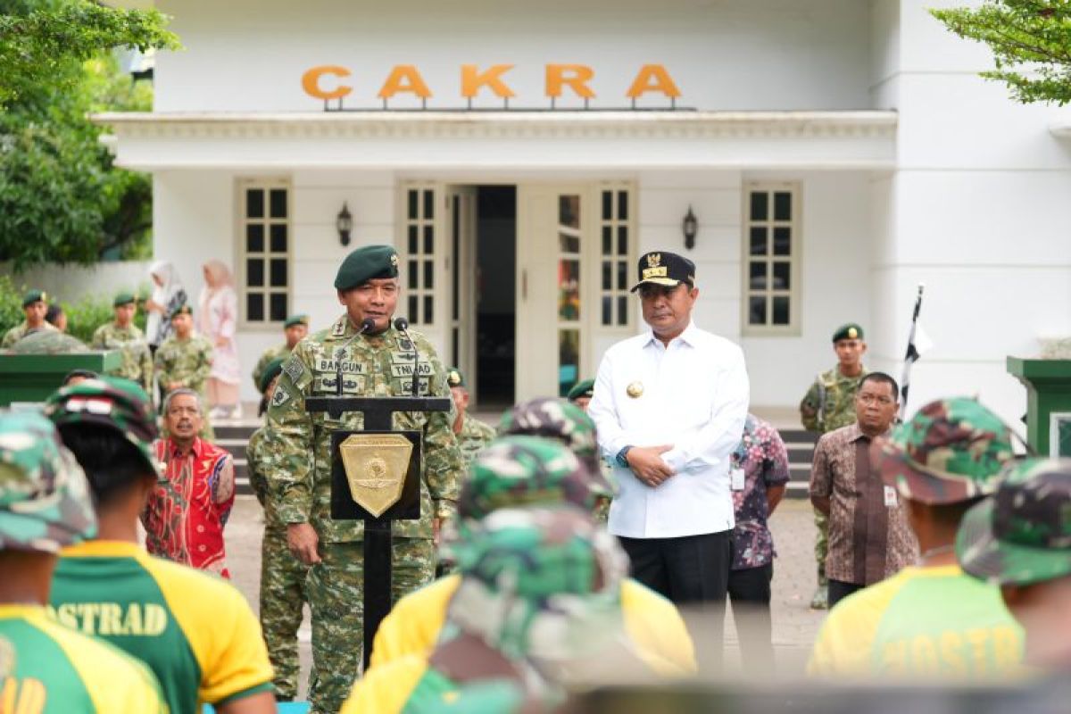 Pj Gubernur Sulsel lepas bantuan Pangkostrad ke Luwu