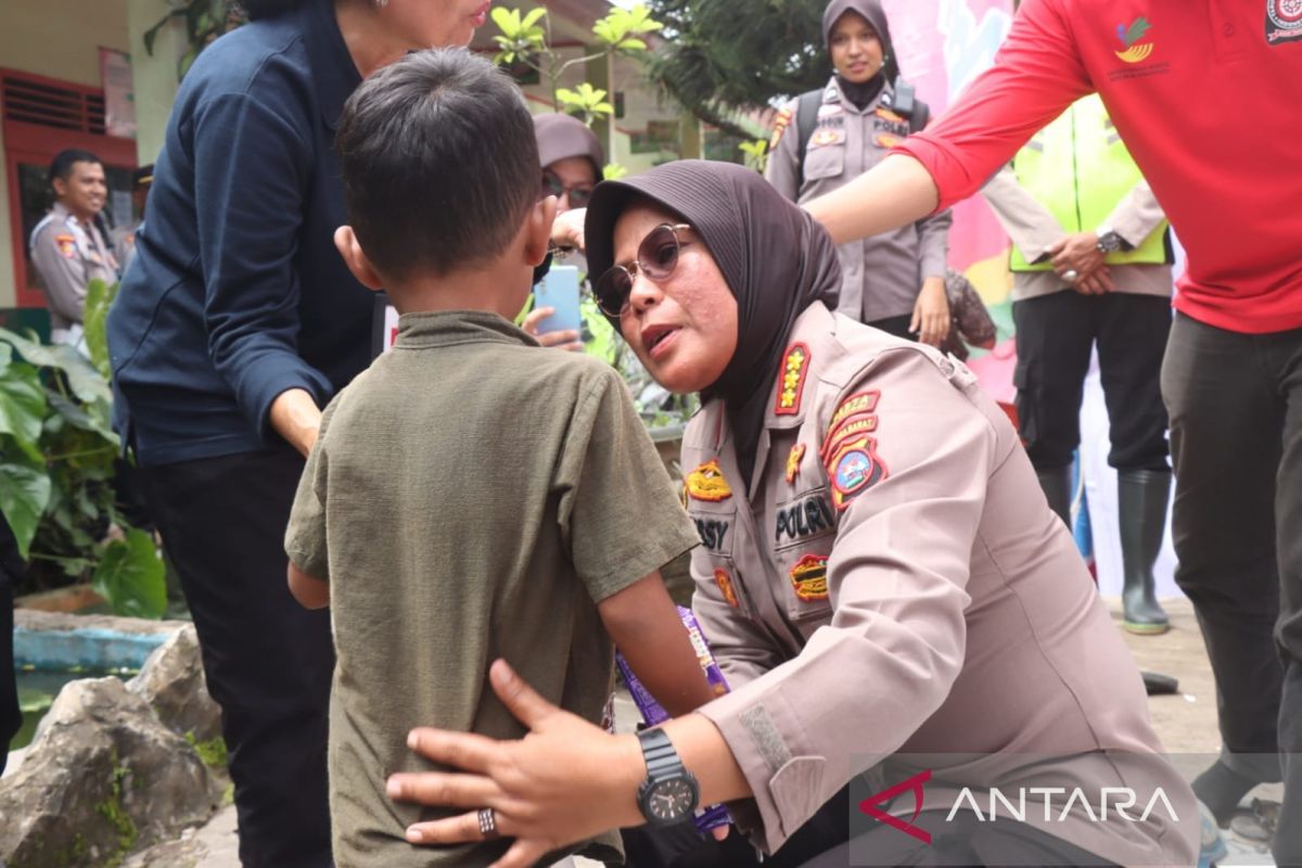 Polri Kerahkan Tim SSDM bantu pemulihan korban banjir Sumbar