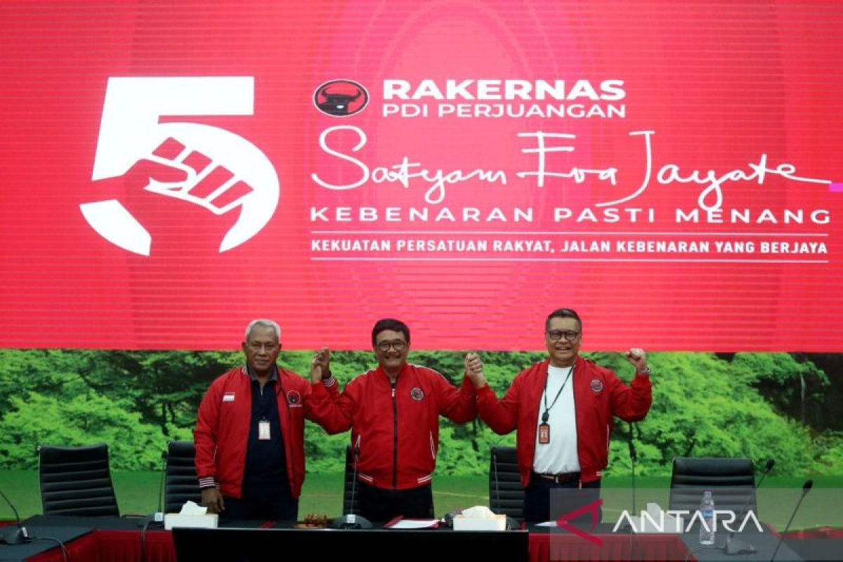 PDIP buka Rakernas V pakai Api Abadi Mrapen dari Jawa Tengah