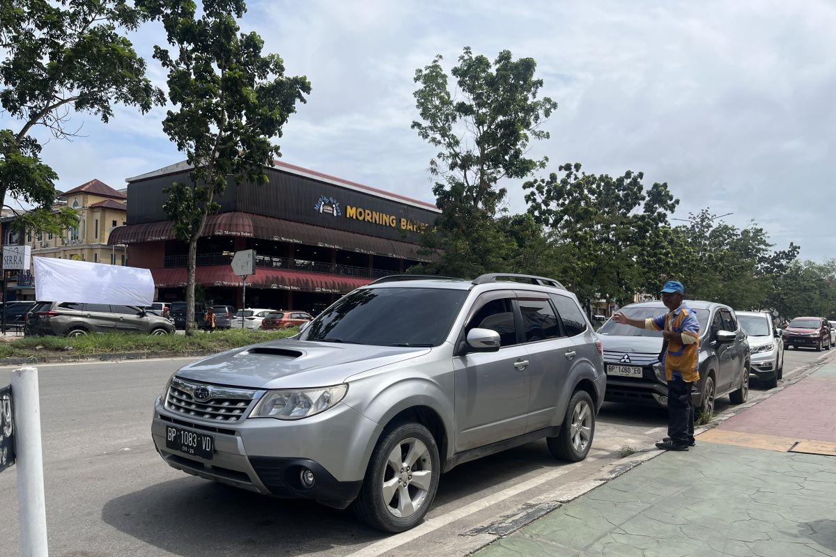 Pemkot Batam uji coba parkir berlangganan untuk upaya peningkatkan PAD