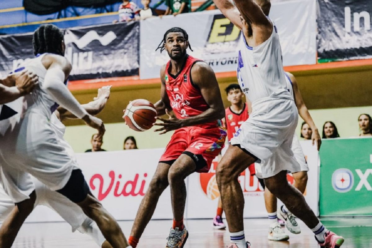 Bali United Baskelball menang 78-74 atas Hawks